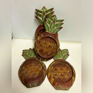 4 pieces Wooden Pineapple Coaster Set 🍍